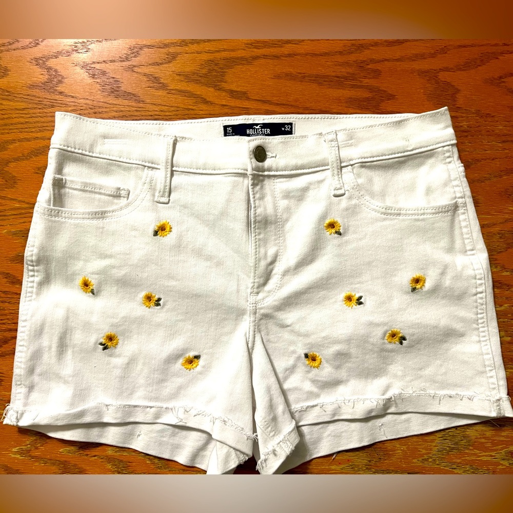 Women’s Hollister High Rise Jean Shorts